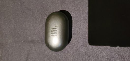 JBL Blue Tooth Headphones 