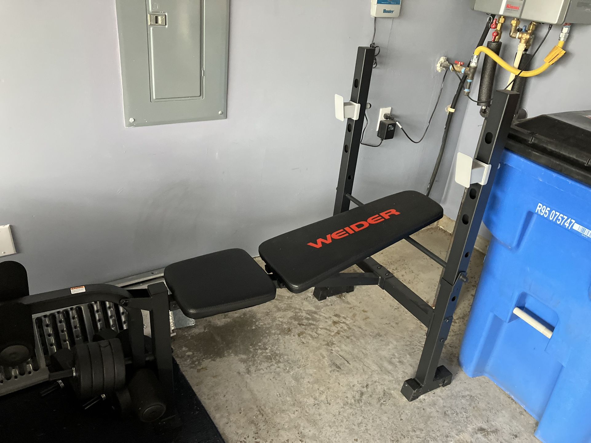 Weight Bench 