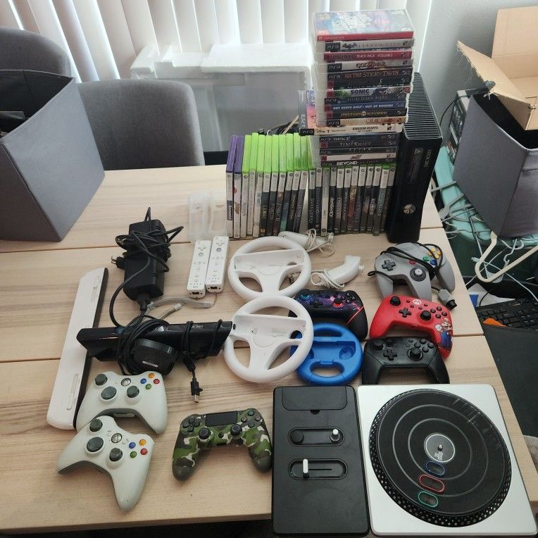 Video game bundle! Xbox 360, switch pro controller, games, controllers + More!