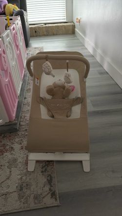 Baby Bouncer lounge