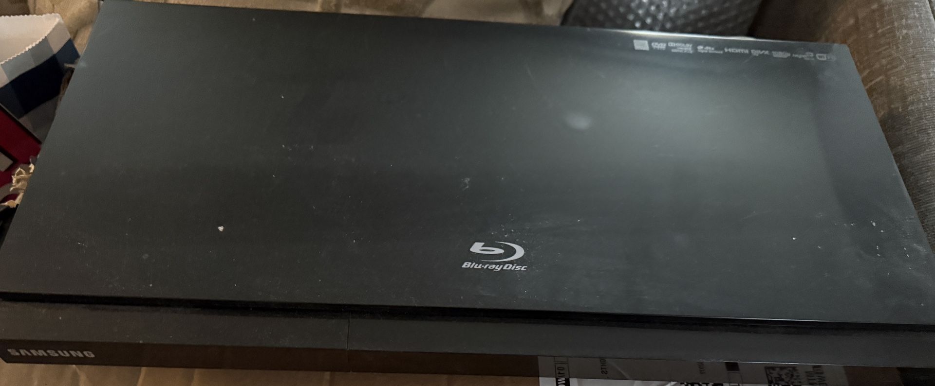 Samsung BD-D5700 Blu-Ray Player No Remote