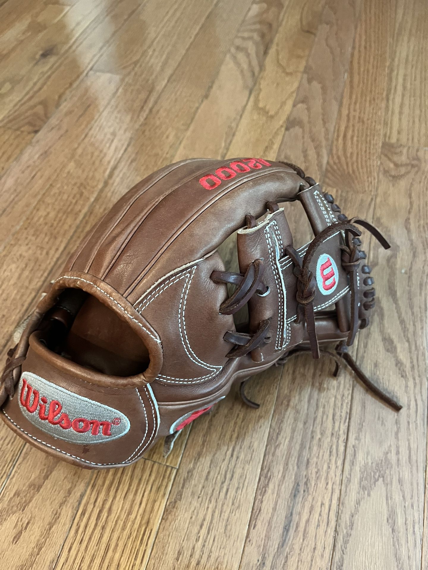 A2000 1787 11.75 Infield Baseball Glove