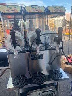 VEVOR 3-tank slush machine (Model RLC12*3) is a powerful commercial-grade unit.
