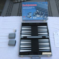 Cardinal Backgammon Game With Grey & Black Leatherette Case~Complete


