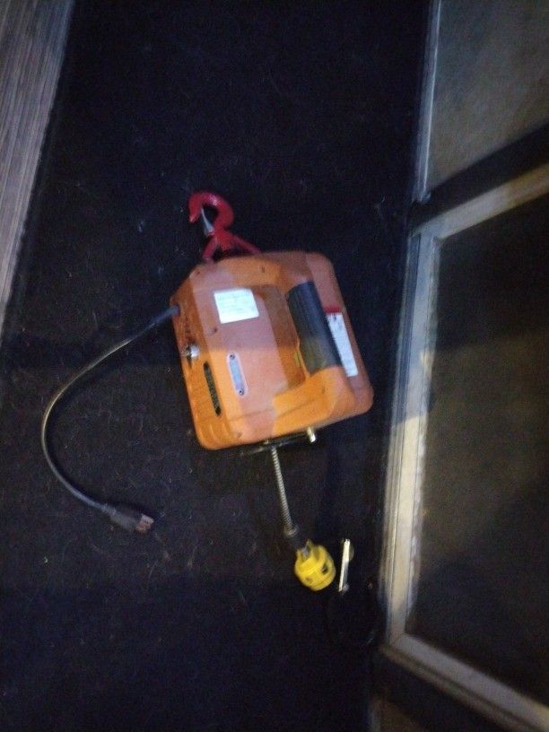 Porta Winch W/ Wireless Remote