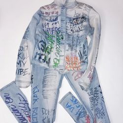 Blue Topic Jean Outfit