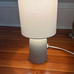 Smart Table Lamp + App-Controlled Bulb – Like New 
