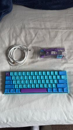 Ducky One Two Mini Frozen Llama Edition
