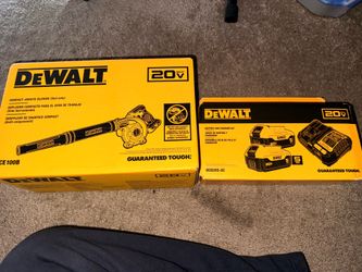 DeWalt 20V MAX Blower DCE100B with Battery Charger Kit DCB205-2C