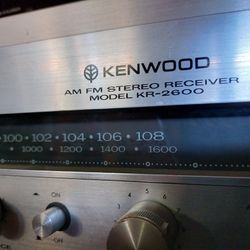 Working Vintage Kenwood am-fm stereo tuner amplifier

