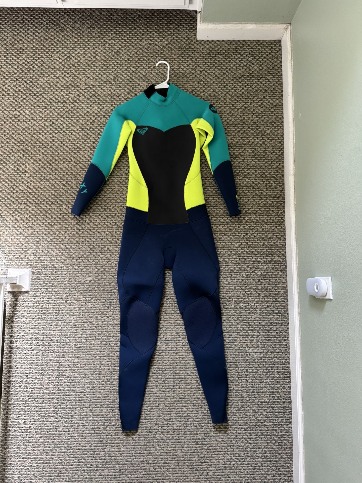 NEW WITH TAGS! Roxy Women’s Surfing Wetsuit