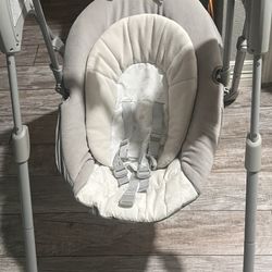Baby Swing (610/Yale)