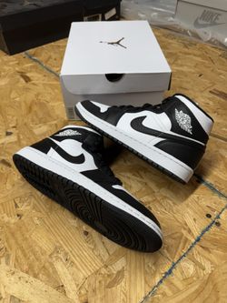 Air Jorden 1 Mid Split Black/White Size 9 Womens Brand New with Box