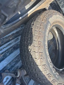 Good year 255/70r17