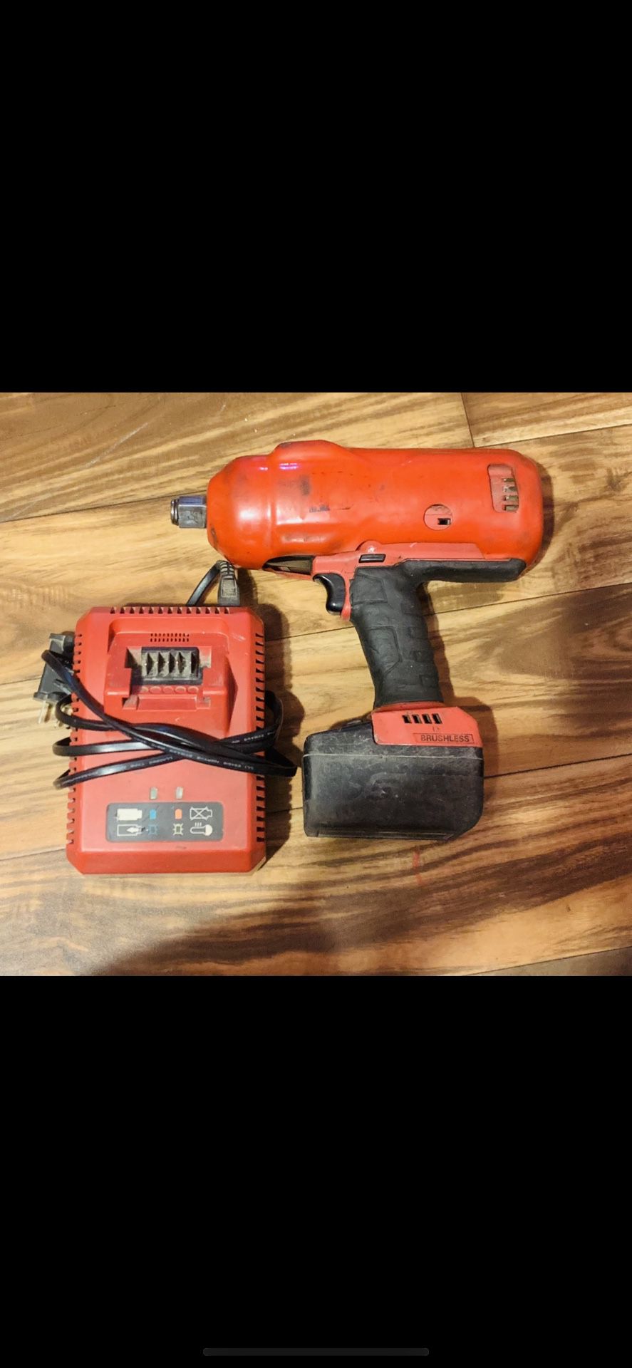 Snap On 3/4 Impact Works Good 600$