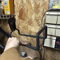 LOW PRICE MOVING- New bike mount 