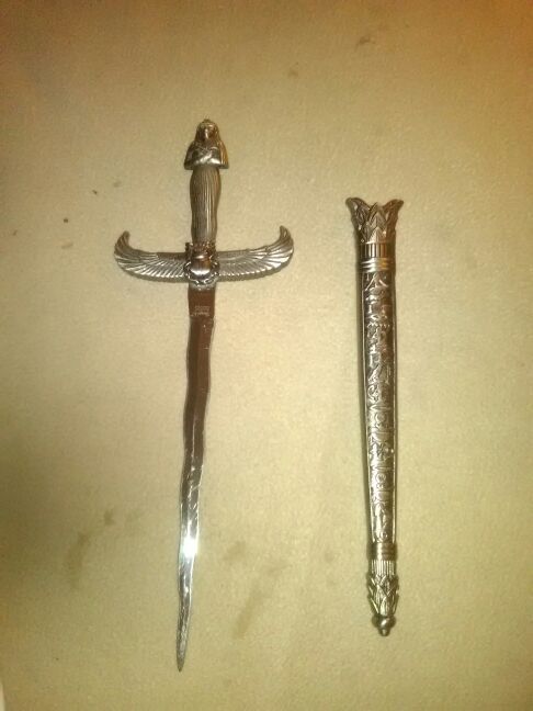 Egyptian sacrificial dagger