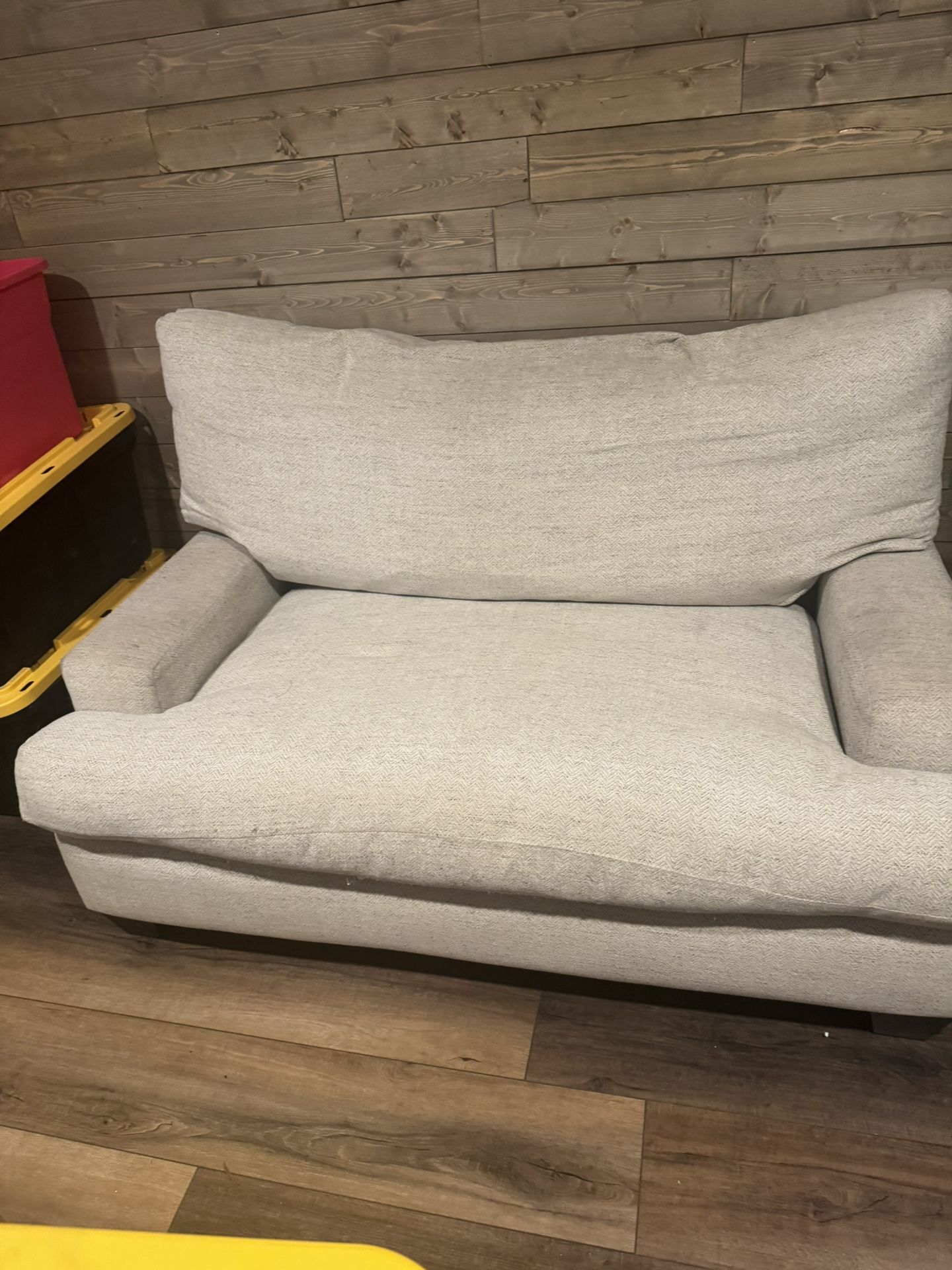 Small Couch (loveseat)