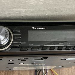 Pioneer Stereo 