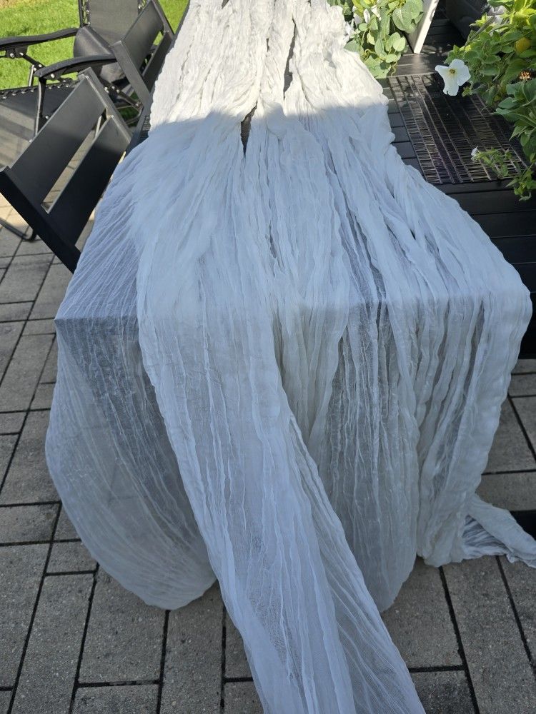 6 Pieces White Table Runners