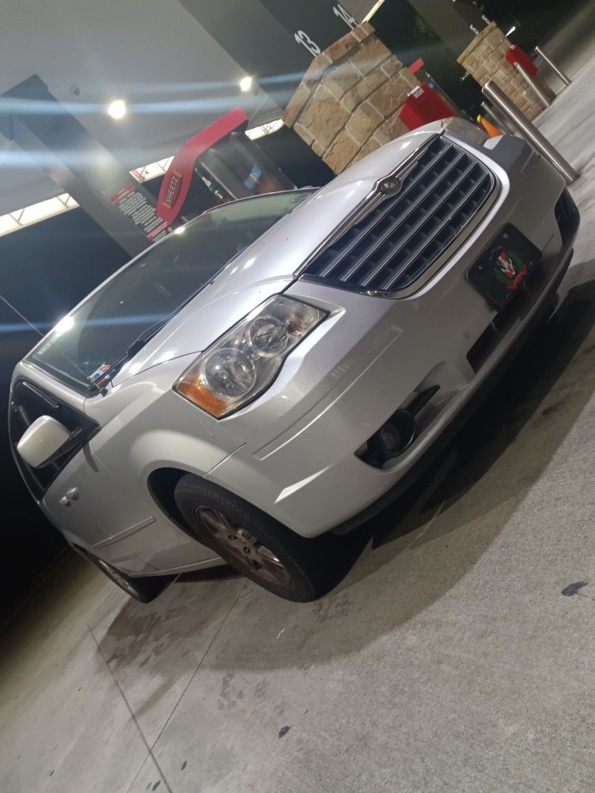 2008 Chrysler Town & Country