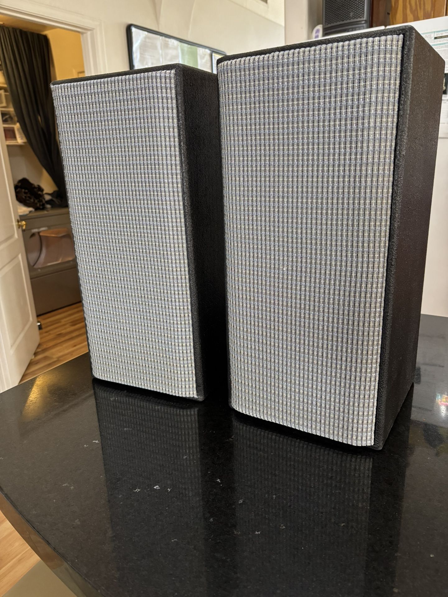 Klipsch KG2.5 Speakers