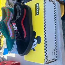 Mickey Mouse  Vans Mew Size 11,5 