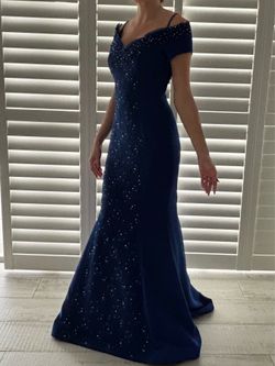 Prom Dress - Elegant gown size 2