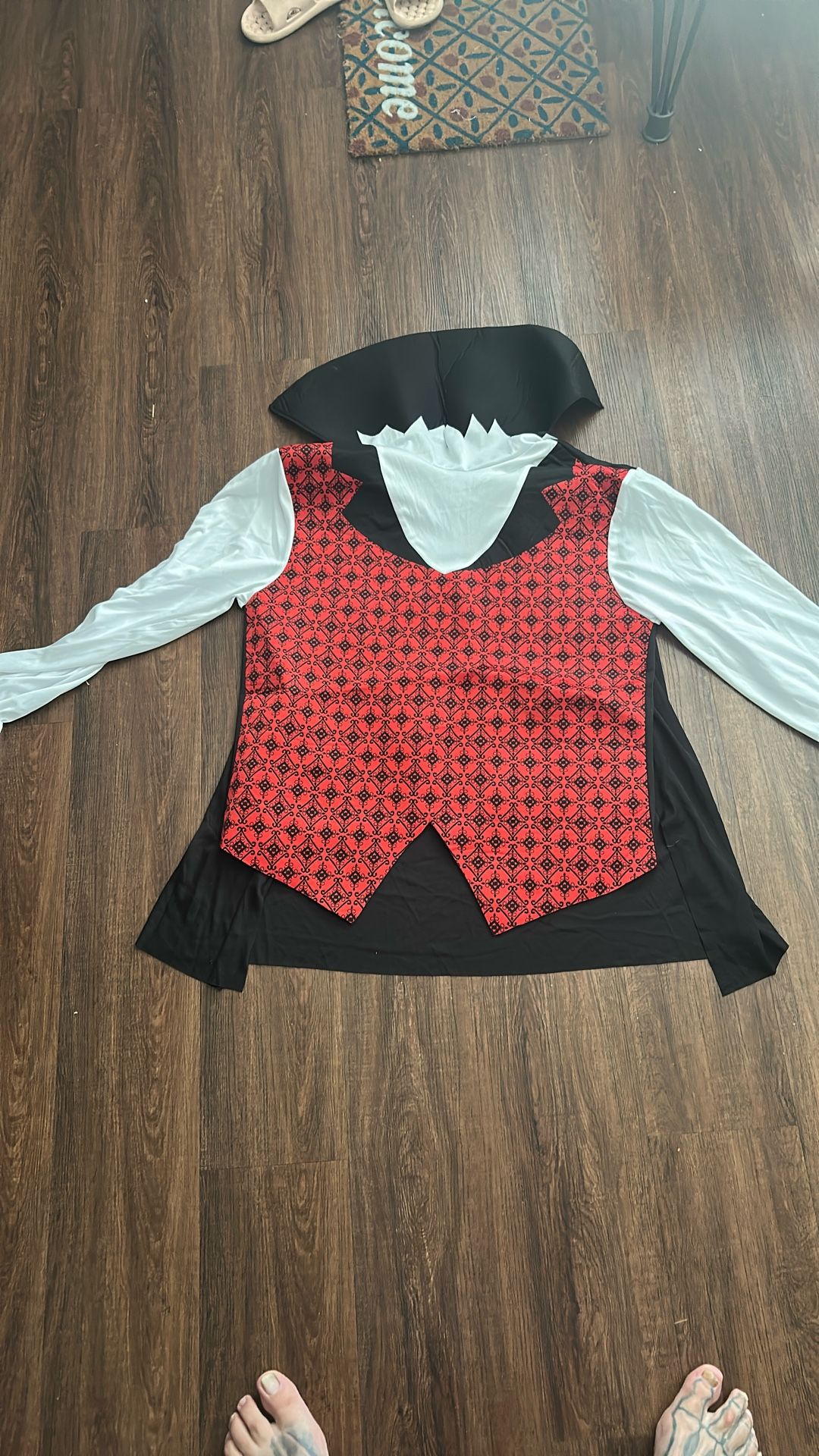 Dracula Men’s Size XXL Halloween Costume $10