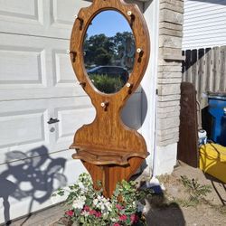 PULASKI  FURNITURE   GORGEOUS LOOKING  TREE HALL TABLE  PERFECT CONDITION 
