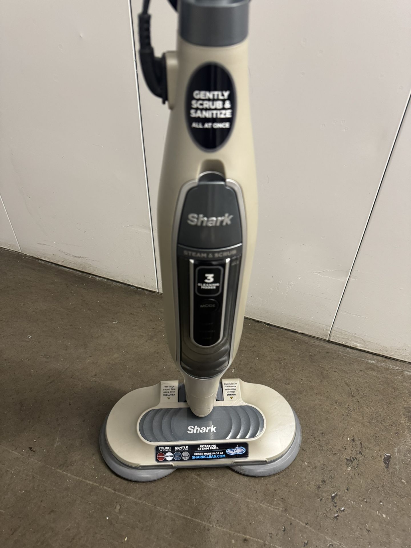 SHARK FLOOR STEAMER