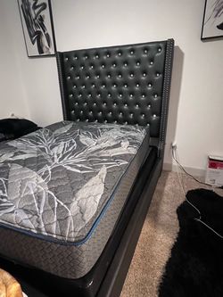 Queen Bed Set w/ Tufted Crystal Headboard + Mattress