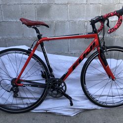 Fuji Comp SL1 carbon road bike size Large 55cm . Looks and rides good $650 firm