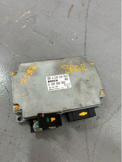 Mercedes SL500 battery control module BCM SL class R230