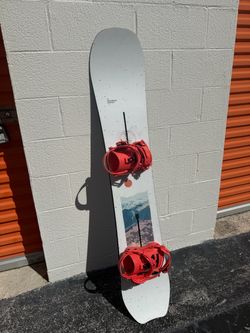 Burton StoryBoard Snowboard with Red Bindings