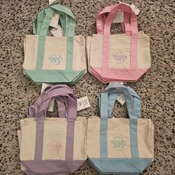 30$ for 4 Trader Joe's Mini Pastel Canvas Tote Bags