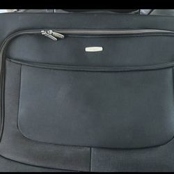 Like new Carry-On Garment Bag
