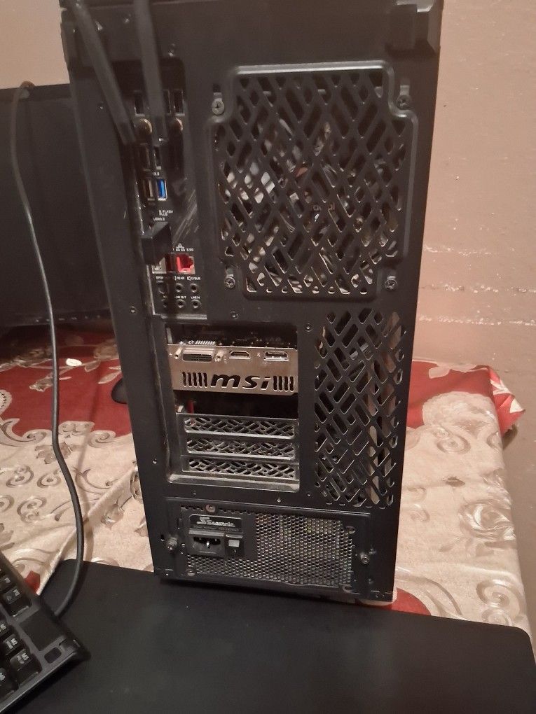 Gaming PC (Specs In Description)