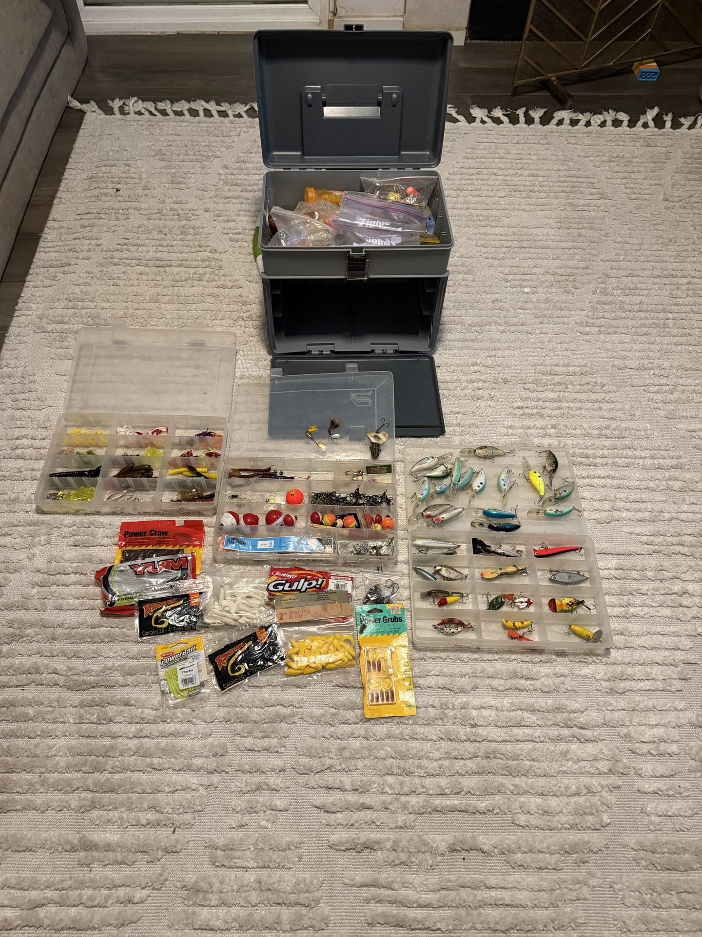 Complete Fishing Setup – 5 Rod & Reel Combos + Fully Loaded Tackle Box