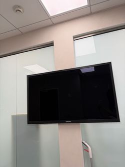 Samsung 55” LED TV + Apple TV 4K Bundle — $150 OBO