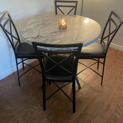Dinning Table 