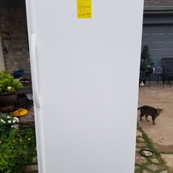Kenmore Upright freezer 