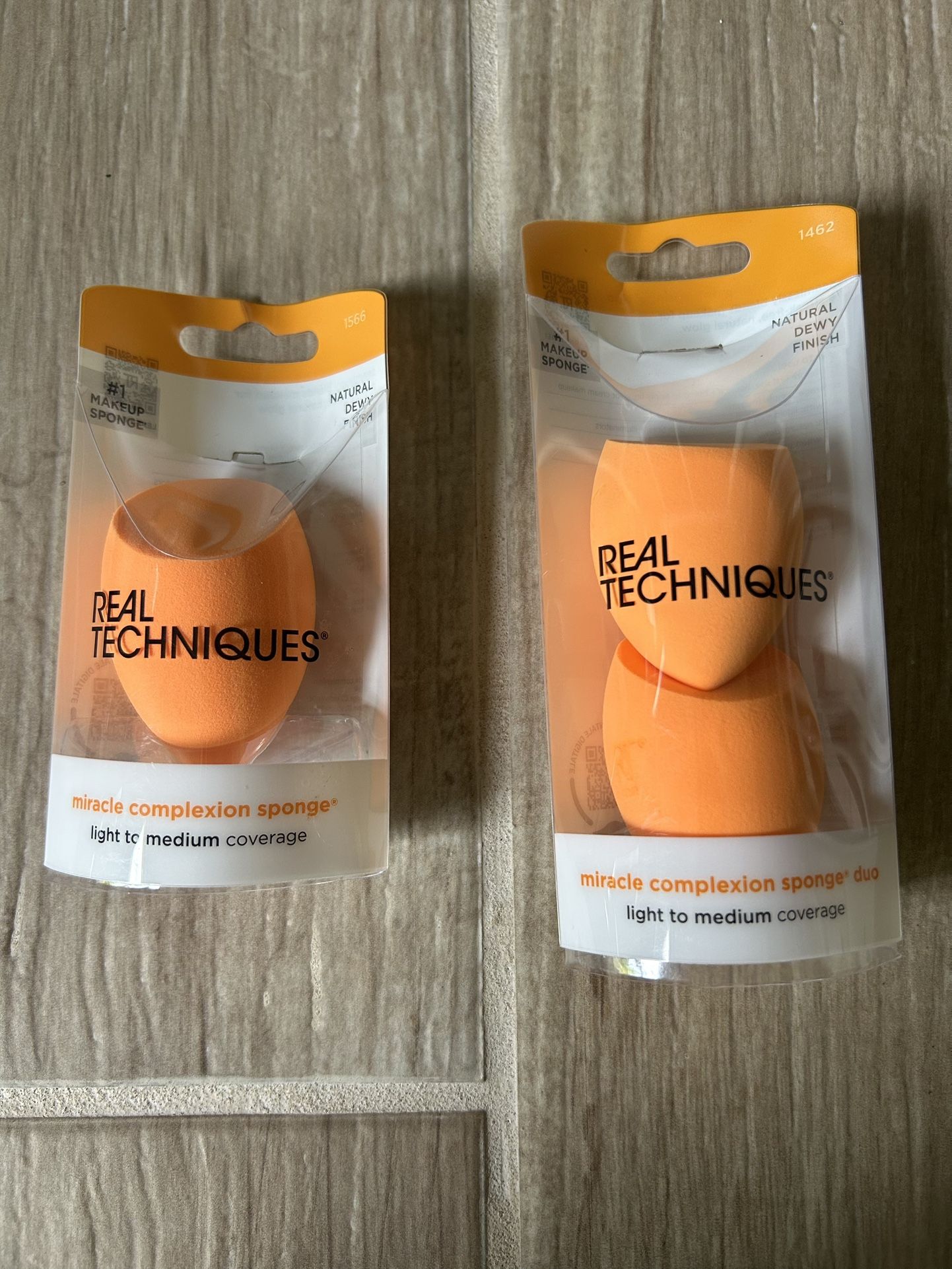 Real Techniques Makeup Sponge Natural Dewy Finish