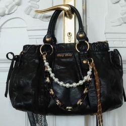 Miu Miu Black Leather Handbag With Pearl Chain Detail