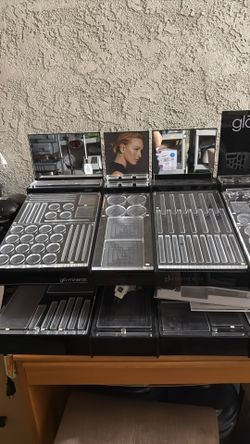 Make Up Display