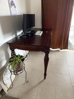 Computer Desk