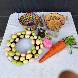 A Variety Of Very Nice Miscellaneous Easter Decor Items All For 1 Price