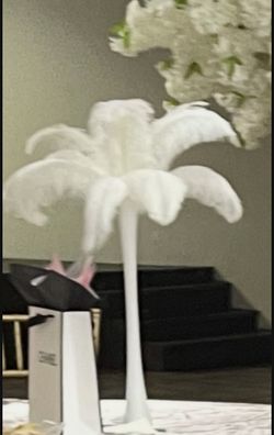 White Tall center piece
