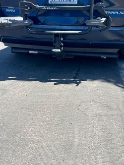 Tow hitch receiver 05 Toyota sienna