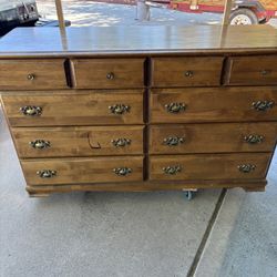 Nice 10 Drawer Dresser 